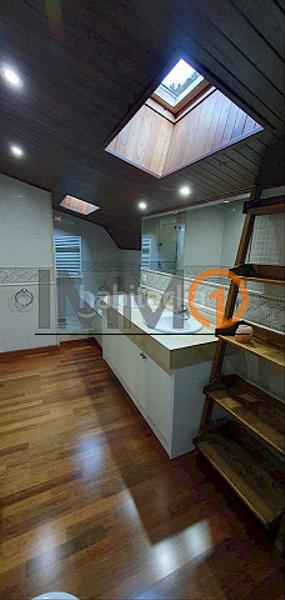 Foto fcfb5681-e84b-431e-988a-b88a8843b3d4. Casa bifamiliare con riscaldamento parcheggio in Centro Andorra la Vella
