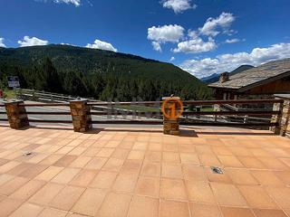 Casa aparellada a Canillo. En venta fantástica casa adosada en canillo