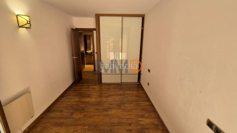 Foto 60c36d9f-a78d-43f5-ba43-c154ab2fb897. Piso en venta bonito piso de 2 habitaciones con aparcamiento y trastero en bordes damp039envalira en Canillo