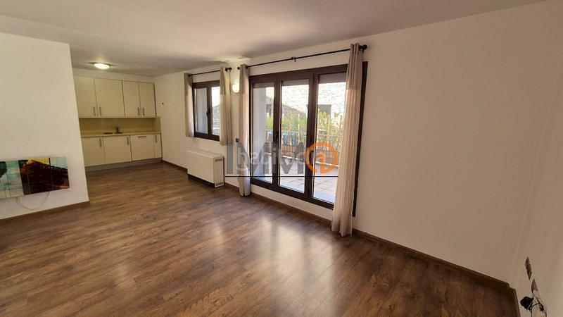Foto 73623376-ee9d-4ce6-ad16-bf8a7d347823. Piso en venta bonito piso de 2 habitaciones con aparcamiento y trastero en bordes damp039envalira en Canillo