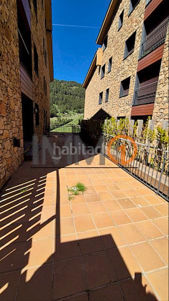 Foto d903d56d-bec6-423c-9955-6b91d20ca791. Piso en venta bonito piso de 2 habitaciones con aparcamiento y trastero en bordes damp039envalira en Canillo