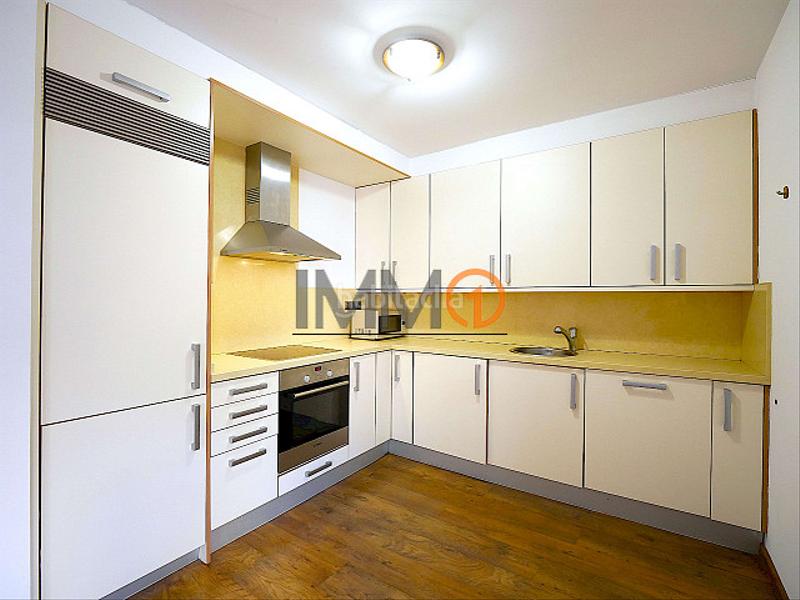 Foto f375a30a-5864-40a4-a5f3-4cd5db034669. Piso en venta bonito piso de 2 habitaciones con aparcamiento y trastero en bordes damp039envalira en Canillo