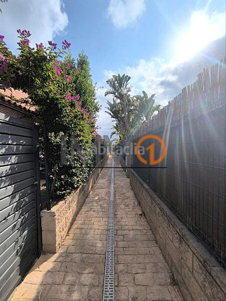 Foto f066d721-d482-4795-b905-03fdbed91ce3. Casa bifamiliare con riscaldamento parcheggio in Port - Horta de Santa Maria Cambrils