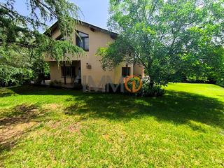 Casa aparellada a Montferrer i Castellbò. En venta fantástica casa independiente en aravell montferrer cas