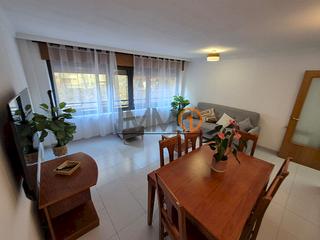 Lloguer Pis a Centro. En alquiler bonito piso de 3 habitaciones con box cerrado en and