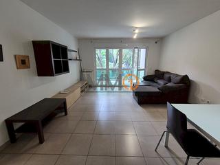 Appartement à Santa Coloma. En venta piso de 2 habitaciones en santa coloma