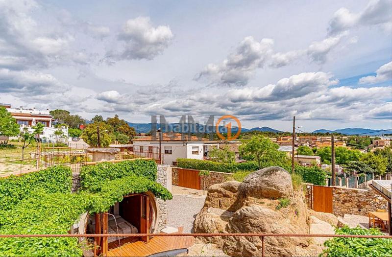 Foto 0fe57c68-7cac-4241-8390-de42c72a8ff6. Casa bifamiliare con riscaldamento in Capmany