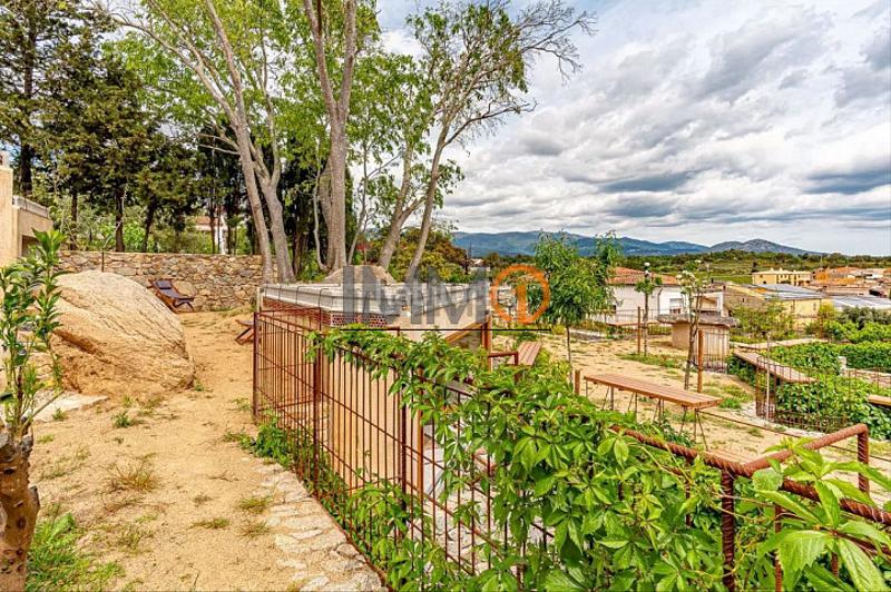 Foto 400d2464-f16a-43f7-abe1-4be50d7d9f6b. Casa bifamiliare con riscaldamento in Capmany