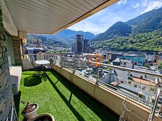 Appartement à Centro. Exclusivo piso en venta de 4 habitaciones en andorra la vella
