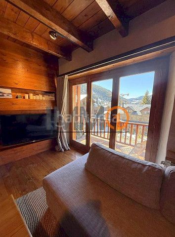 Foto 80db5600-f881-4ce8-ba3a-6718c5a559ee. Casa aparellada amb calefacció a El Tarter Canillo