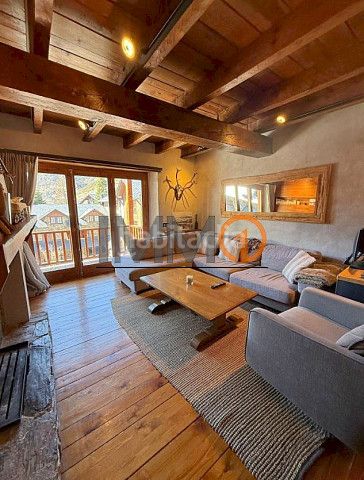 Foto fd596697-265e-43b2-84e4-f98a58f2f5a7. Casa aparellada amb calefacció a El Tarter Canillo