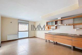 Pis a Els Vilars d´Engordany. En venta céntrico piso de 1 habitación con aparcamiento y traste