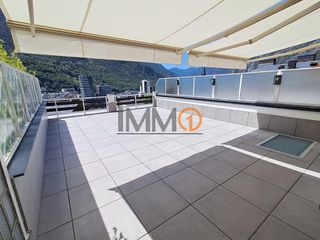 Appartamento in Els Vilars d´Engordany. En venta fantástico piso reformado de 3 habitaciones con gran te