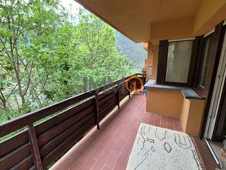 Piso en Arinsal-Erts. En venta magnífico piso de 2 habitaciones con aparcamiento y tra