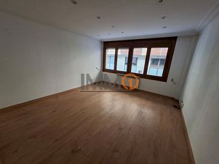 Lloguer Pis a Els Vilars d´Engordany. En alquiler piso de 4 habitaciones en escaldes engordany