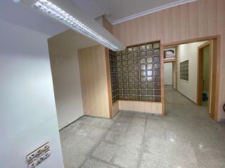 Miete Büro in Calle miguel de unamuno 51. Planta baja local  en pleno centro de elche