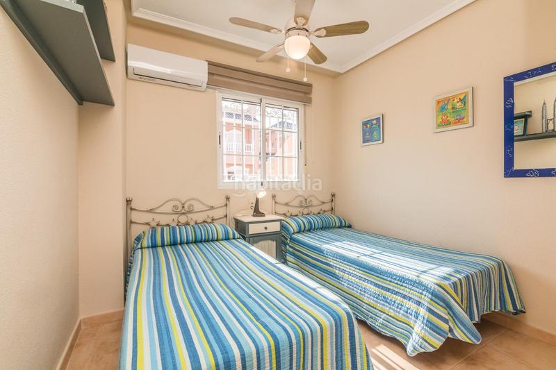 Foto 04c9746d-a184-47b2-99a5-0e944512a5c2. Maison dans calle zaragoza 22 dans Gran Playa Santa Pola
