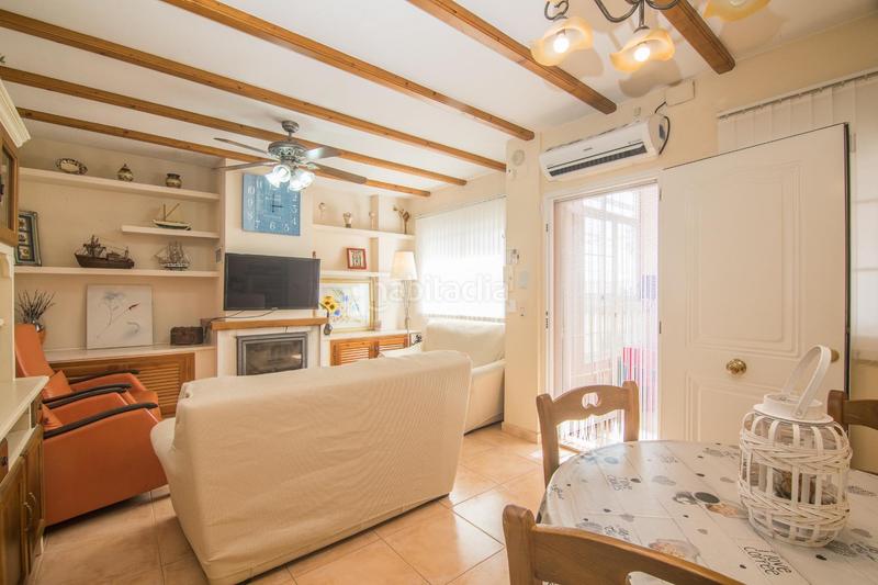 Foto 4e6ebd05-41f7-43c4-8824-01f19ec8a108. Maison dans calle zaragoza 22 dans Gran Playa Santa Pola