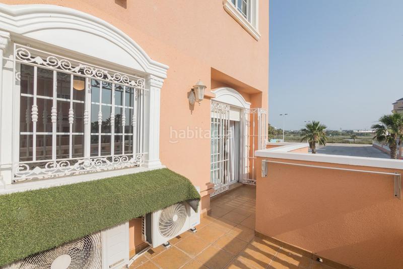 Foto 75e664a4-c798-4992-9b0e-16c98836ed21. Maison dans calle zaragoza 22 dans Gran Playa Santa Pola