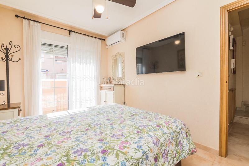 Foto 77b63b3d-f975-43de-98d2-7cb4326d16a0. Maison dans calle zaragoza 22 dans Gran Playa Santa Pola
