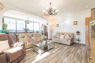Planta baixa a Calle francisco soler 1. Todo exterior, terraza, 3 habitaciones, 2 baños, piscina, plaza