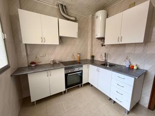 Etagenwohnung in Calle gines garcia esquitino 51. 1 sin ascensor de 3 habitaciones y 1 baño para entrar a vivir