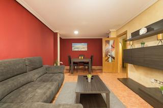 Rez-de-chaussée  Calle alfredo sanchez torres 43. Planta baja con entrada independiente  de 2 habitaciones y 2 bañ