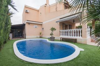 Chalet  Camino olivar 13. Chalet independiente en matola con piscina, sotano, a tan solo 7