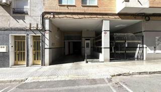 Autoparkplatz in Calle joaquín garcía mora 41. Amplia plaza de garaje