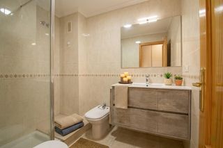 Etagenwohnung in Calle leon sanchez saez 62. Luminoso piso seminuevo con garaje , 3 habitaciones y 2 baños co