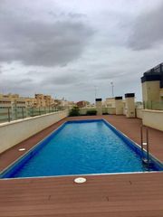 Location Appartement à Calle jose sanchez saez 34. Planta baja cerca universidad con dos habitaciones y dos baños s