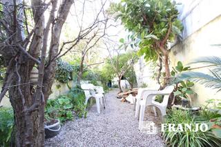 Casa adossada a Centre. Franjo s.a vende casa adosada de 249 m2 construidos  jardin de 6