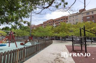Local commercial à Parc Central. Franjo sa, vende local comercial de 75 m2 construidos, en calle