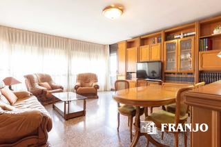 Pis a Campoamor. Franjo s.a vende piso de 86 m2 construidos con amplio balcón, bu