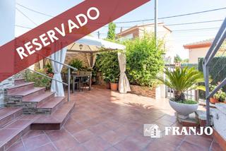 Casa a Ca nEsteper-Can Gorgs-Can Gorgs II. Casa pareada compuesta por 2 viviendas independientes.