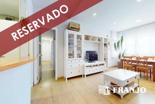 Pis a Centre-Eixample-Can Llobet. Vivienda en el paseo dr. moragas de 85m2 con plaza de parking.