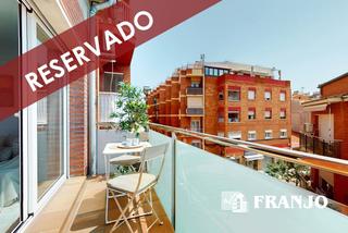 Attique à Centre-Eixample-Can Llobet. Ático dúplex de 98 m2 en el centro con terraza de 14 m2 orientad