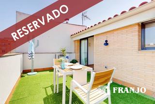 Àtic a Espronceda. Ático dúplex de 80 m2 , con 2 terrazas de 11 m2 y 16 m2 y buenas