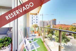 Etagenwohnung in Parc d´Europa. Vivienda de 102m2 con buenas vistas,  terraza orientada al sur,