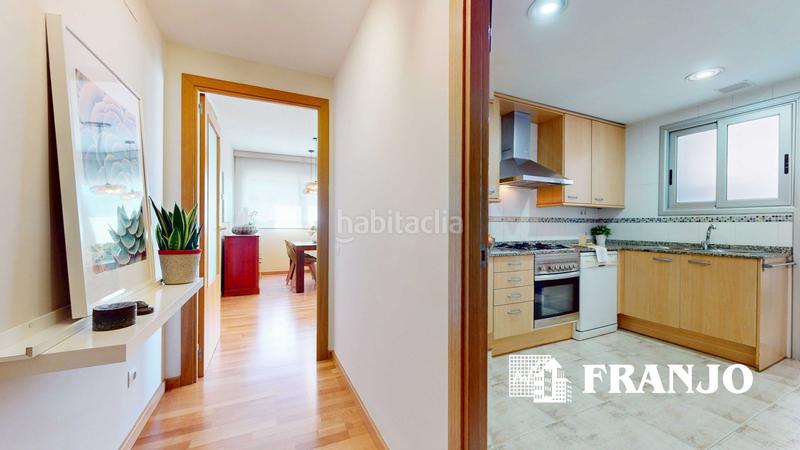 Foto 8a91fa88-8f5a-439b-855b-f70da798af85. Pis amb calefacció aparcament piscina a Parc d´Europa Barberà del Vallès