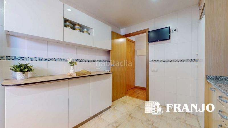 Foto e2c57864-5133-463c-8f70-d2b7ae883e89. Pis amb calefacció aparcament piscina a Parc d´Europa Barberà del Vallès