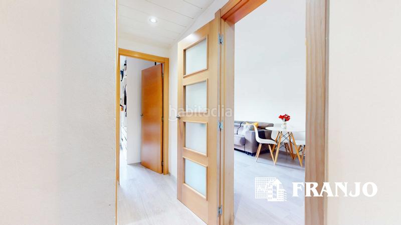 Foto 06be0c2a-b2c5-4f94-843c-7103668f4592. Piso vivienda de 70m2 en el centro de la cuidad con balcón orientado al sur. en Barberà del Vallès