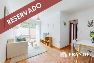 Piso en Barri Antic. Vivienda, planta baja de 68 m2, más terraza de 14 m2 orientada a