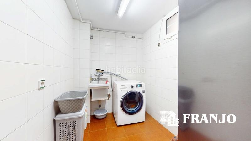 Foto 039af816-5f2c-4421-95cc-564e678317f6. Lloguer casa adossada amb calefacció aparcament piscina a Barberà del Vallès