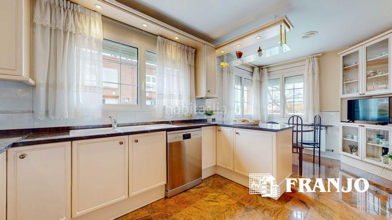 Foto 2e086b0d-f8eb-415f-a2a6-8be2442ca2bb. Lloguer casa adossada amb calefacció aparcament piscina a Barberà del Vallès