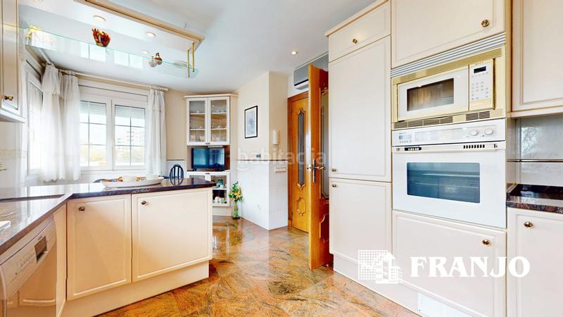 Foto 79a4e1fd-1e26-4830-a0fd-87817b4fc46e. Lloguer casa adossada amb calefacció aparcament piscina a Barberà del Vallès