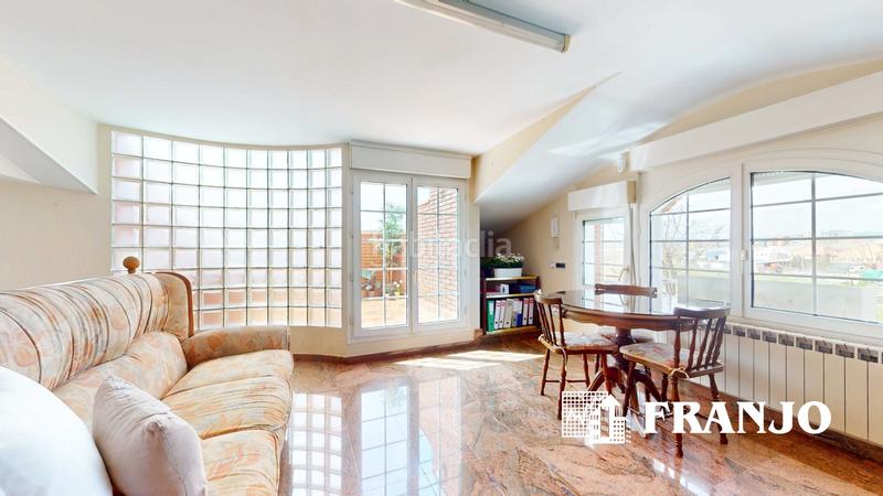 Foto d1bdc8cc-3951-4dfb-923c-cb87e6800be4. Lloguer casa adossada amb calefacció aparcament piscina a Barberà del Vallès