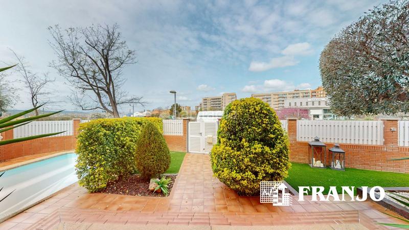 Foto e0e82a4b-5fb2-4608-b0c2-e64947130e1c. Lloguer casa adossada amb calefacció aparcament piscina a Barberà del Vallès
