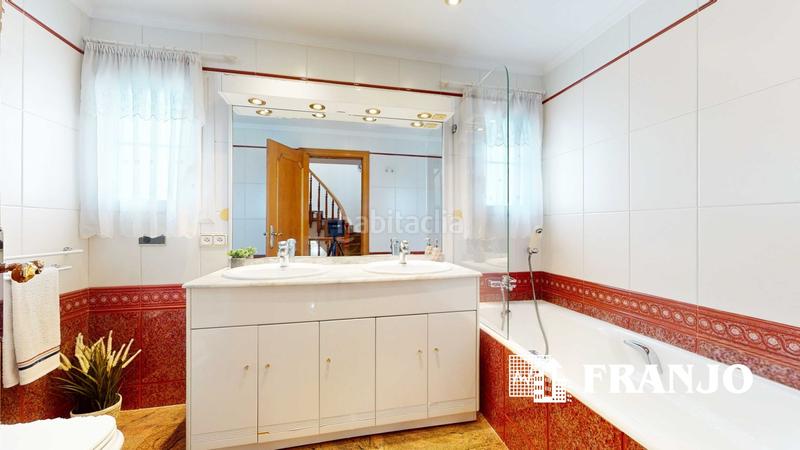 Foto 652588da-0552-470b-a66b-933def27ad73. Location maison jumelée avec chauffage parking piscine dans Barberà del Vallès