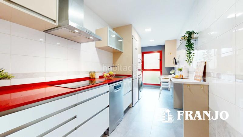 Foto 0279b166-c3e9-4e78-b735-7c28e8cda972. Appartement avec chauffage parking piscine dans Parc d´Europa Barberà del Vallès